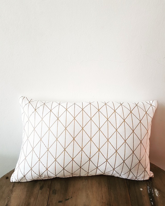 Geometric triangle print scatter pillow 